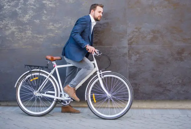 Leichtes Herren-Fahrrad für die Stadt
